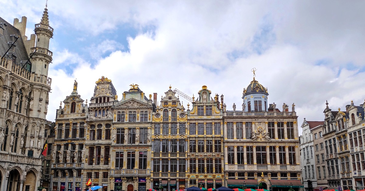 brussels grand place townhouses