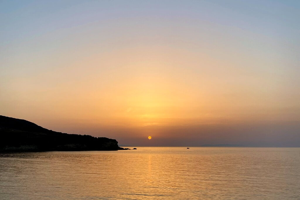 best santorini sunset cruise